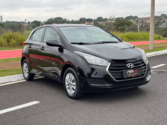 HYUNDAI HB20 1.0 COMFORT PLUS 12V FLEX 4P MANUAL